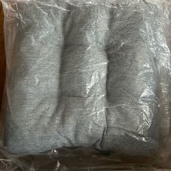 4 Cozplen Bar Stool Cushions 