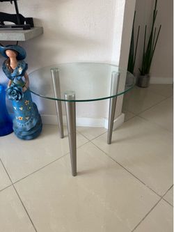Mesa de cristal 22 pulgadas de alto, 32 pulgadas de ancho