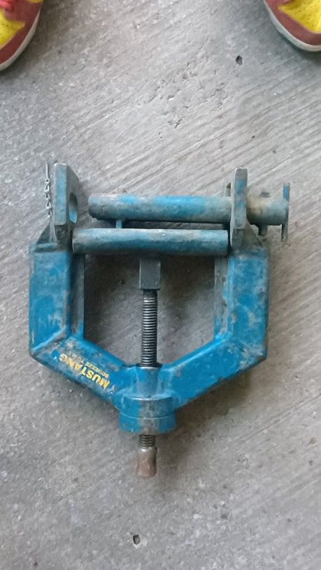 Mustang Squeeze Tools DBS 40f 2"-4" Capacity