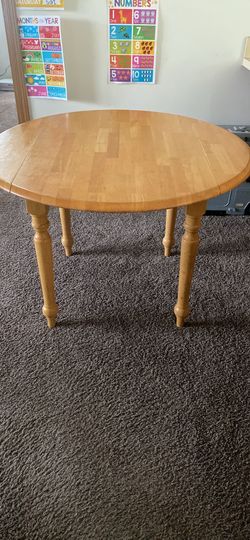 Solid wood oval dining table,no chairs