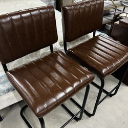 2 Bar Stools 