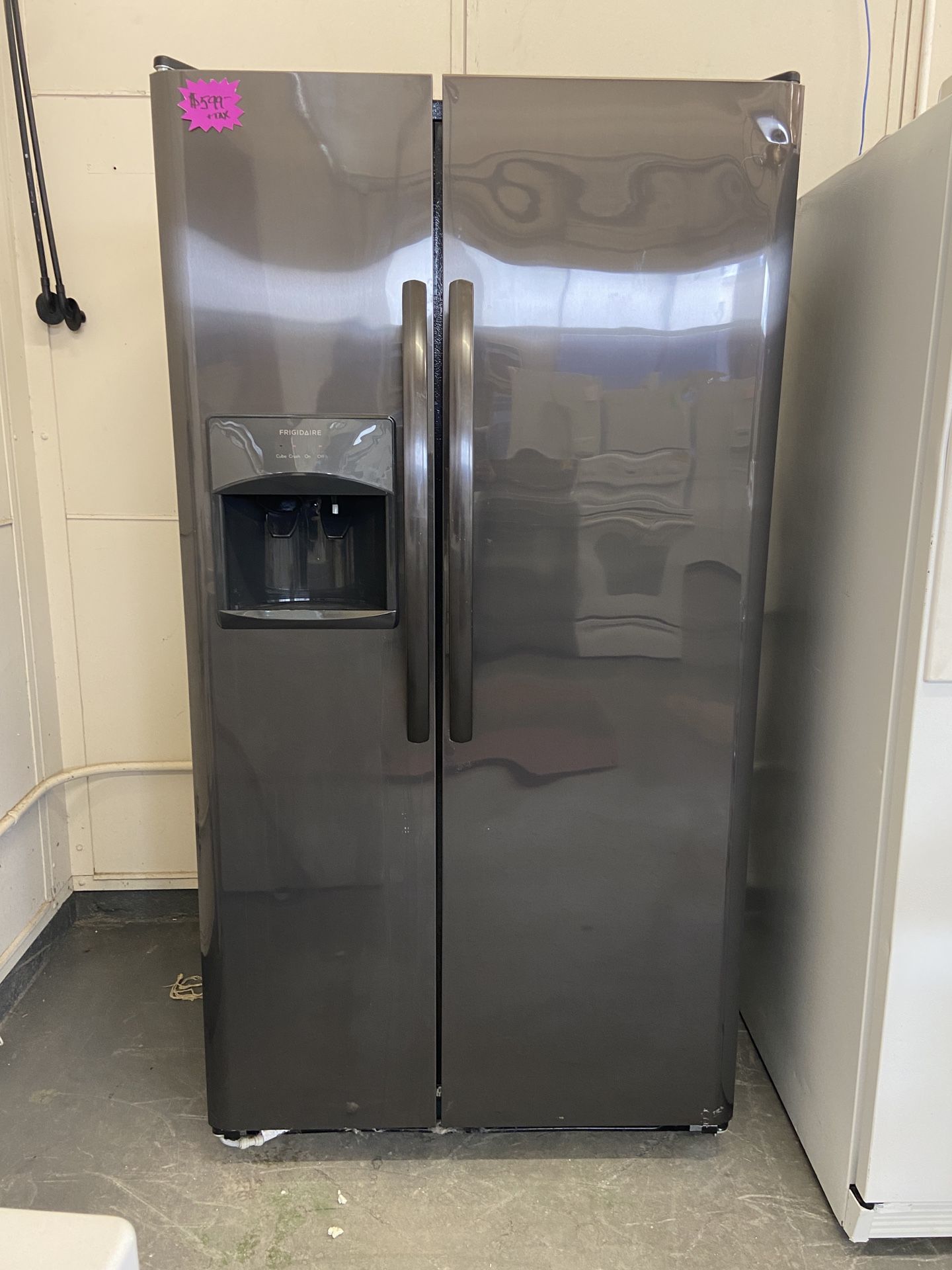 FRIGIDAIRE BLACK STAINLESS SIDE BY SIDE REFRIGERATOR