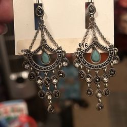 WOMEN’S EARRINGS