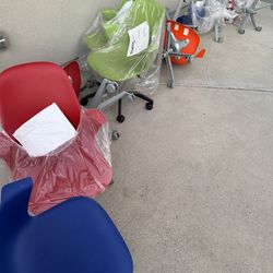 plastic desk chairs very good clean condition