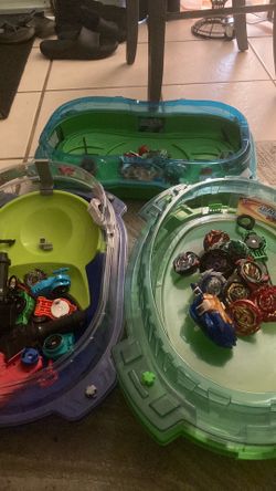 Beyblades with 3 arenas