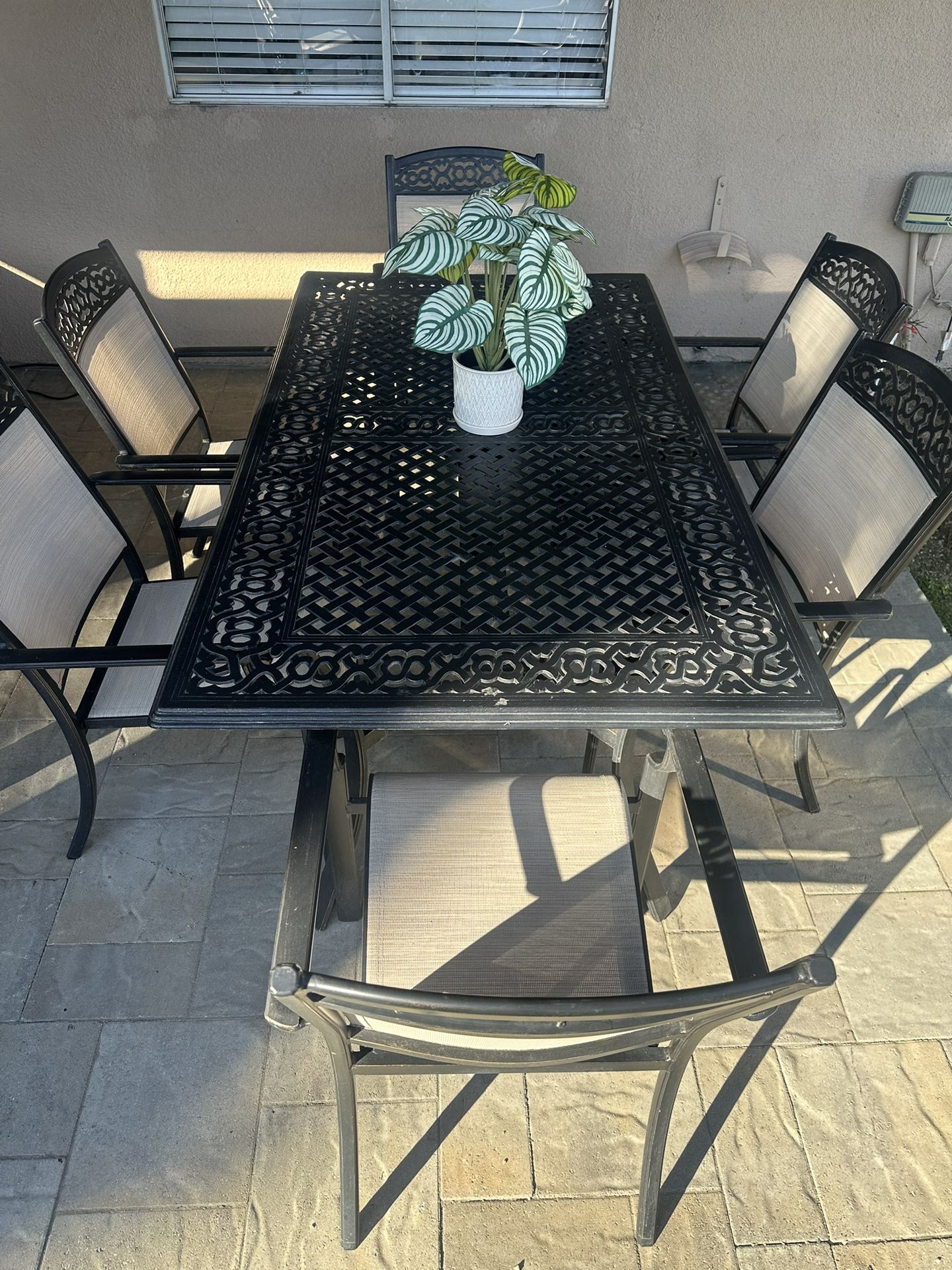 Outdoor patio table and chairs set