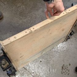 Jl wrangler Radiator Good Working Condition 