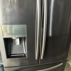 REFRIGERATOR SAMSUNG 36” Black Stainless Steel