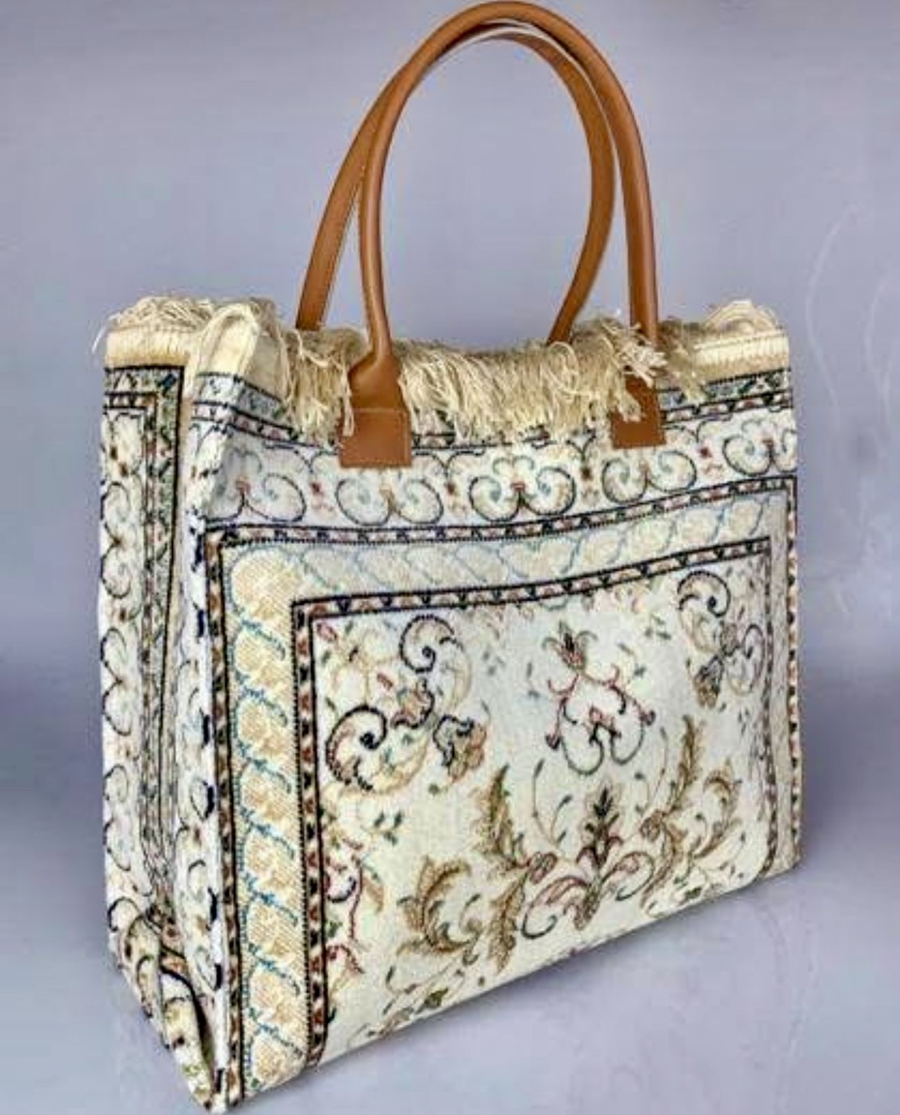 Brand new 23 x 36” large tote Gorgeous fabric made in Belgium and Italian leather handles.  Superior Quality Rug - Man Made Silk  Whitestone/Flushing,