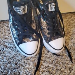 Converse Chuck Taylor All Star women size6.5
Sequin Black Sliver - 

