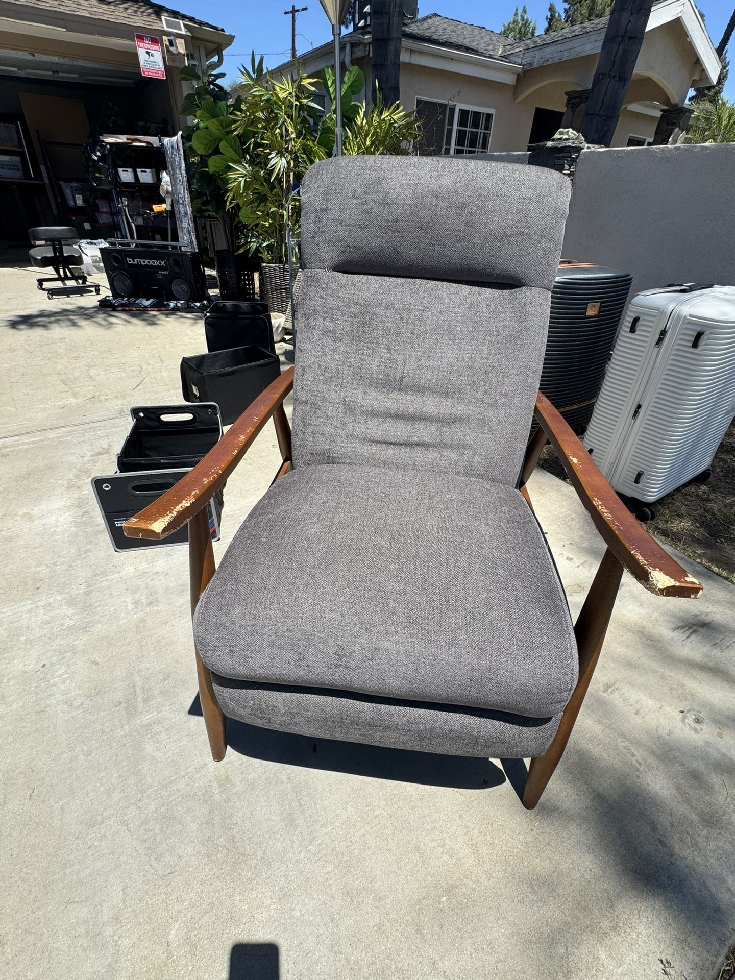 Recliner 