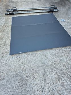 Bed cover and Running boards for Ford 150