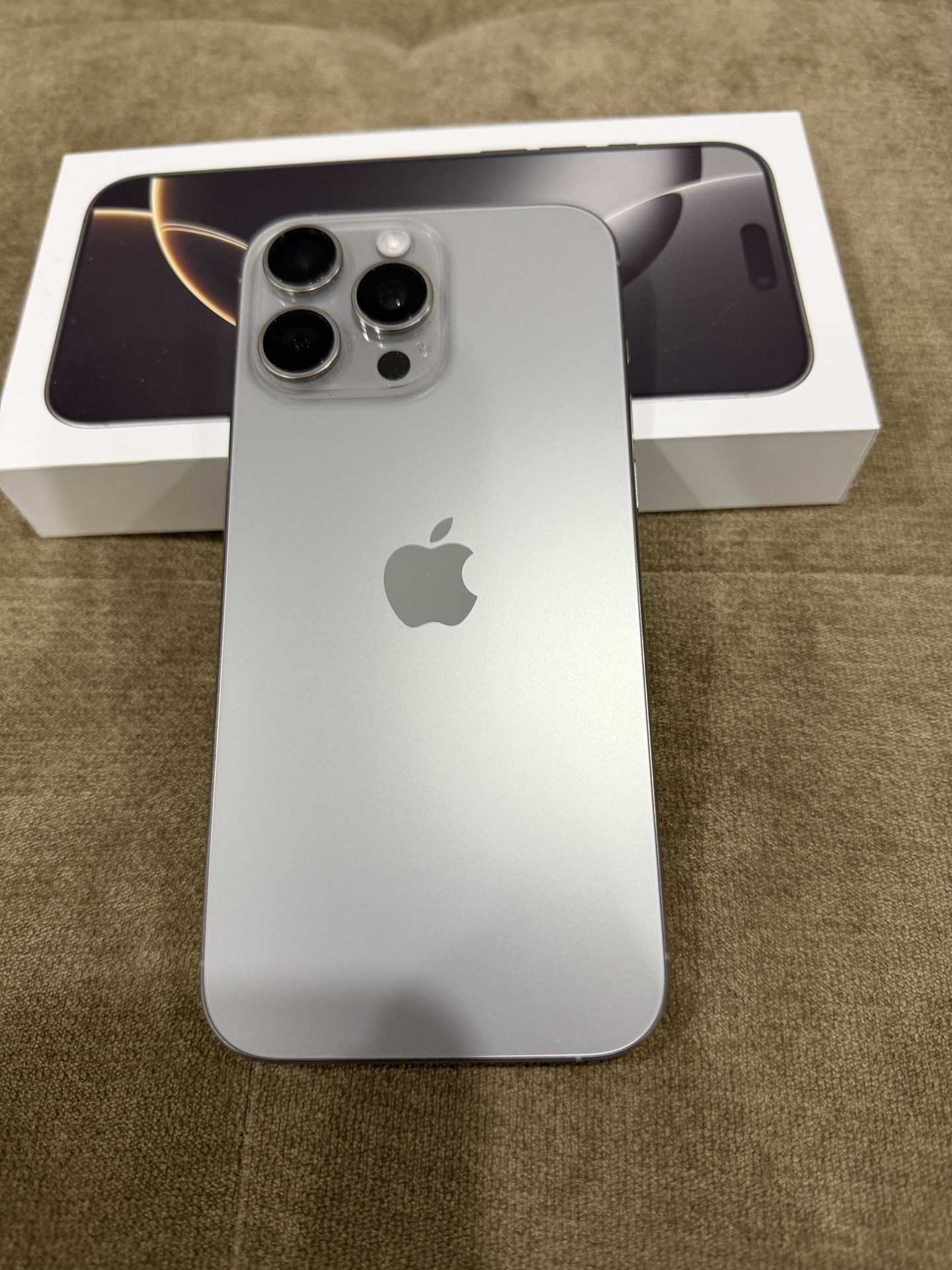 iPhone 16 Pro Max Natural Titanium 256gb Unlocked