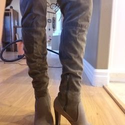 Size 9 New Thigh High Grey Boots Heels