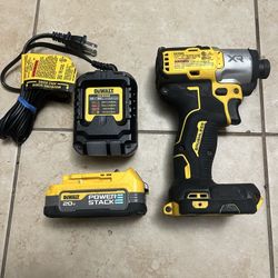 DeWALT 1/4”(6mm) Cordless Impact Driver Type 1 20V 0-4200 IPM with 20V Power Stack Battery And Charger