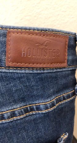 2 Hollister jeans