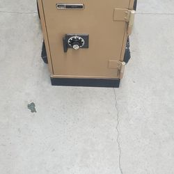 Montgomery ward safe with combination