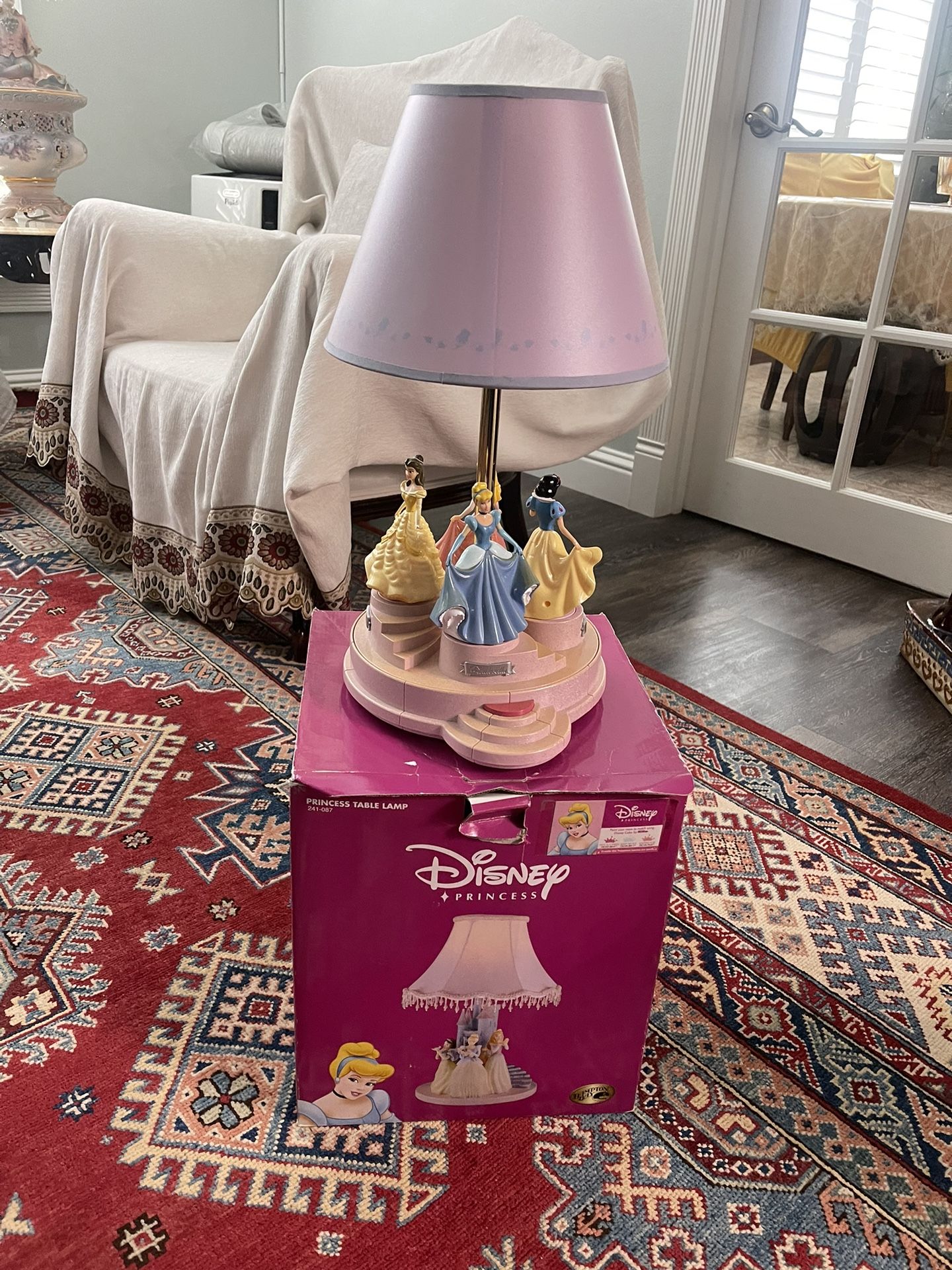 Walt Disney Princess Animated Talking Lamp Vintage and Collectible