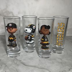 Set of (4) 2 ounce tall shot glasses Charlie Brown Steelers