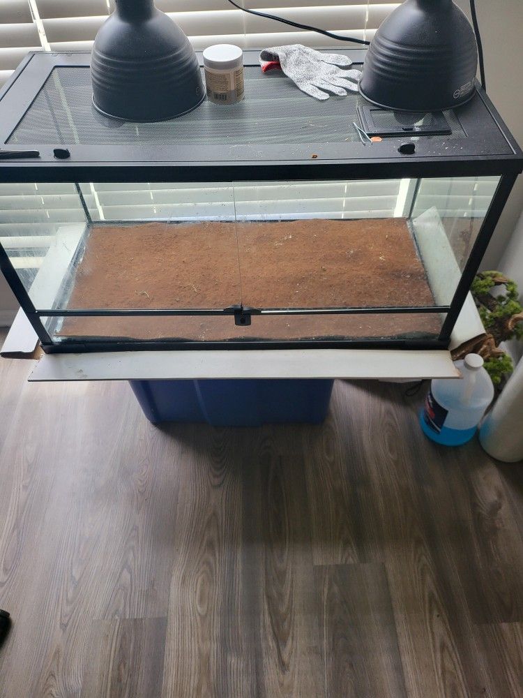 Reptile towel cage