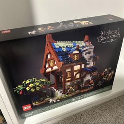 Lego Medieval Blacksmith
