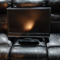 Emerson  TV .... PICK UP ONLY!!