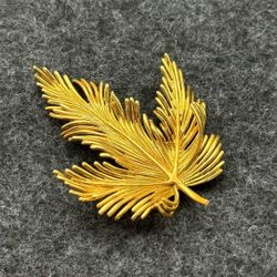 Vintage Unique Antique 18k solid yellow gold Tiffany & Co Yellow Gold Leaf Brooch