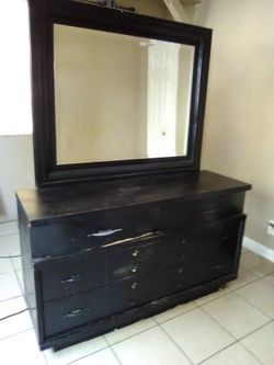 Dresser