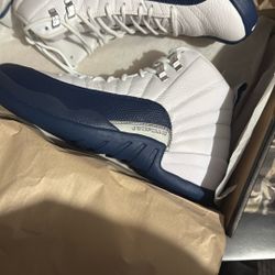 Jordan 12 french blue sz 9.5