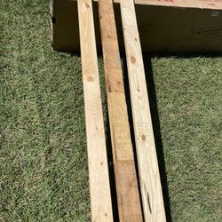 Madera 2x4 8 Pies $4 Cada UNO 