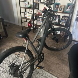 SCHWINN E-BIKE