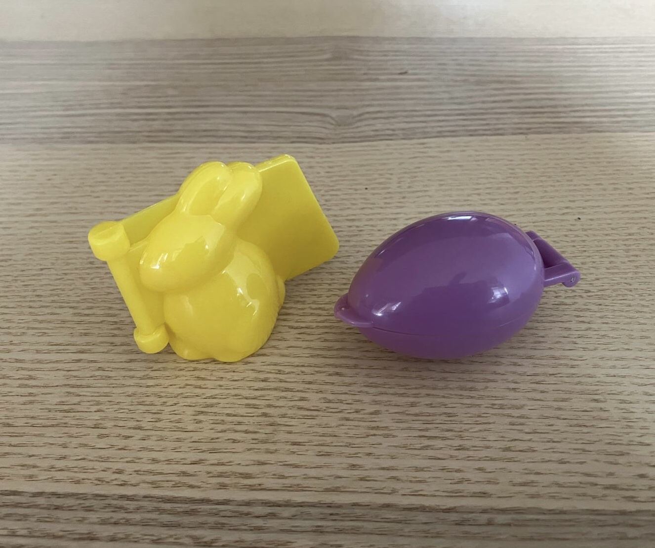 2 Easter Cake Pop Molds