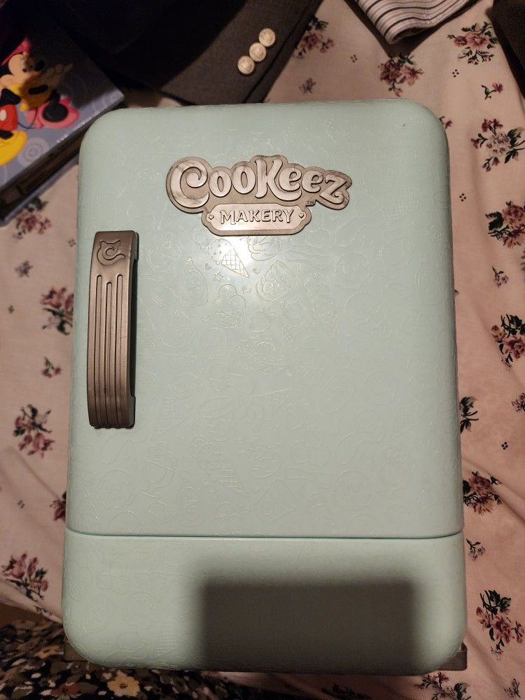 Cute Little COOKIES Kitchen Set