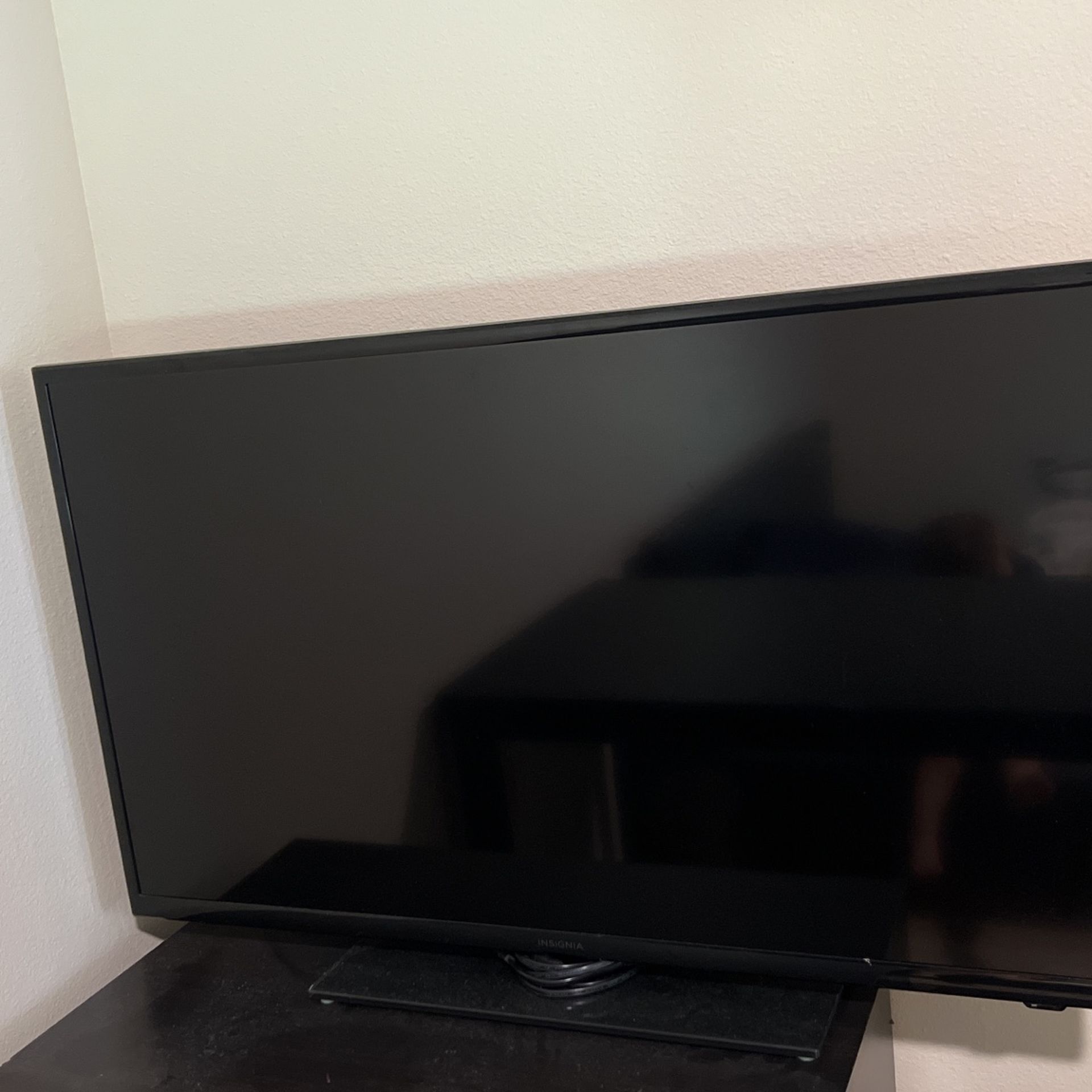 40 Inches Tv