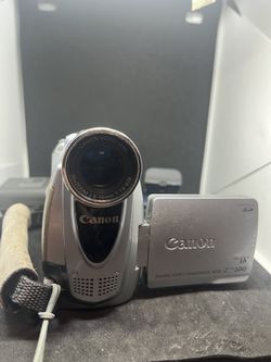 CANON Camcorder NTSC ZR200 Mini DV 20x Optical Zoom Digital Video Recorder