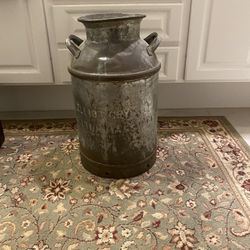 1953 United Creamers Metal Jug Milton Mass