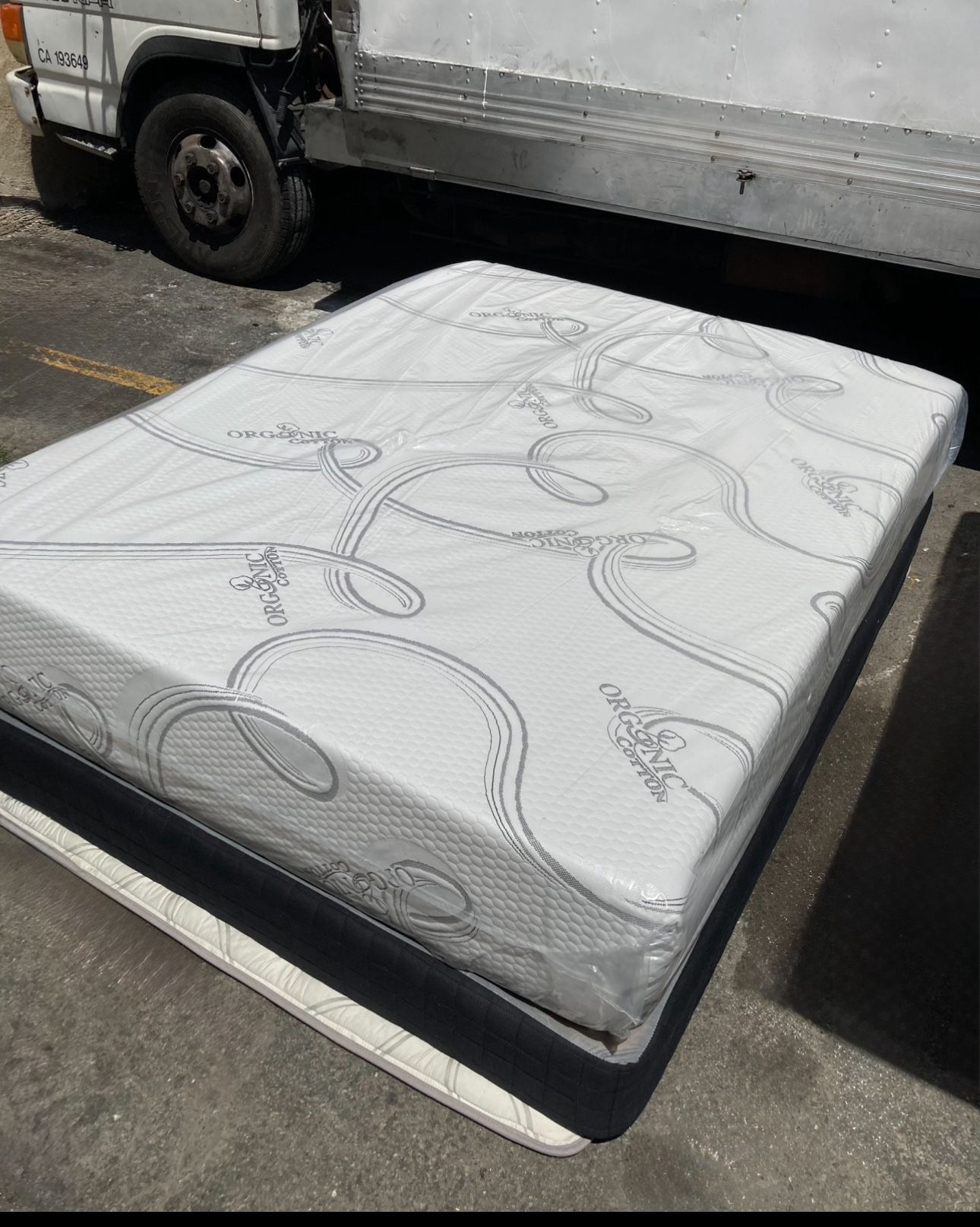 Memory Foam Gel Mattress New