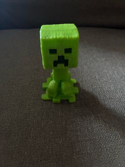 Green Pixel Creeper Figure