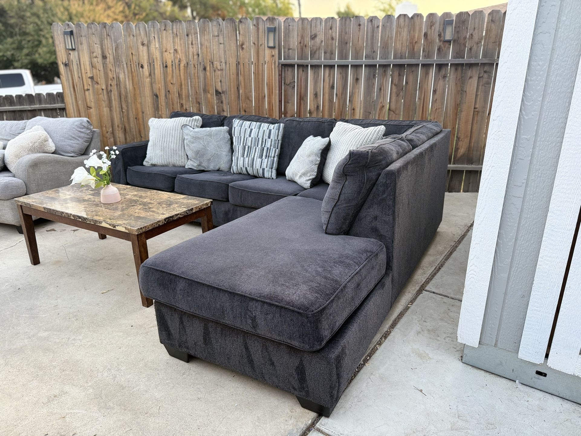 Sectional Couch 🚚DELIVERY AVAILABLE 🚚