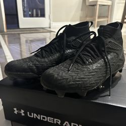 Under Armour Men's Yard MT TPU Mid Baseball Cleats