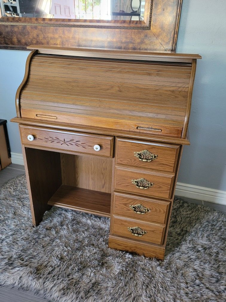 BEAUTIFUL SECRETARY DESK