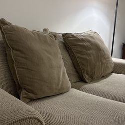 Standard Sofa + 2 Pillows