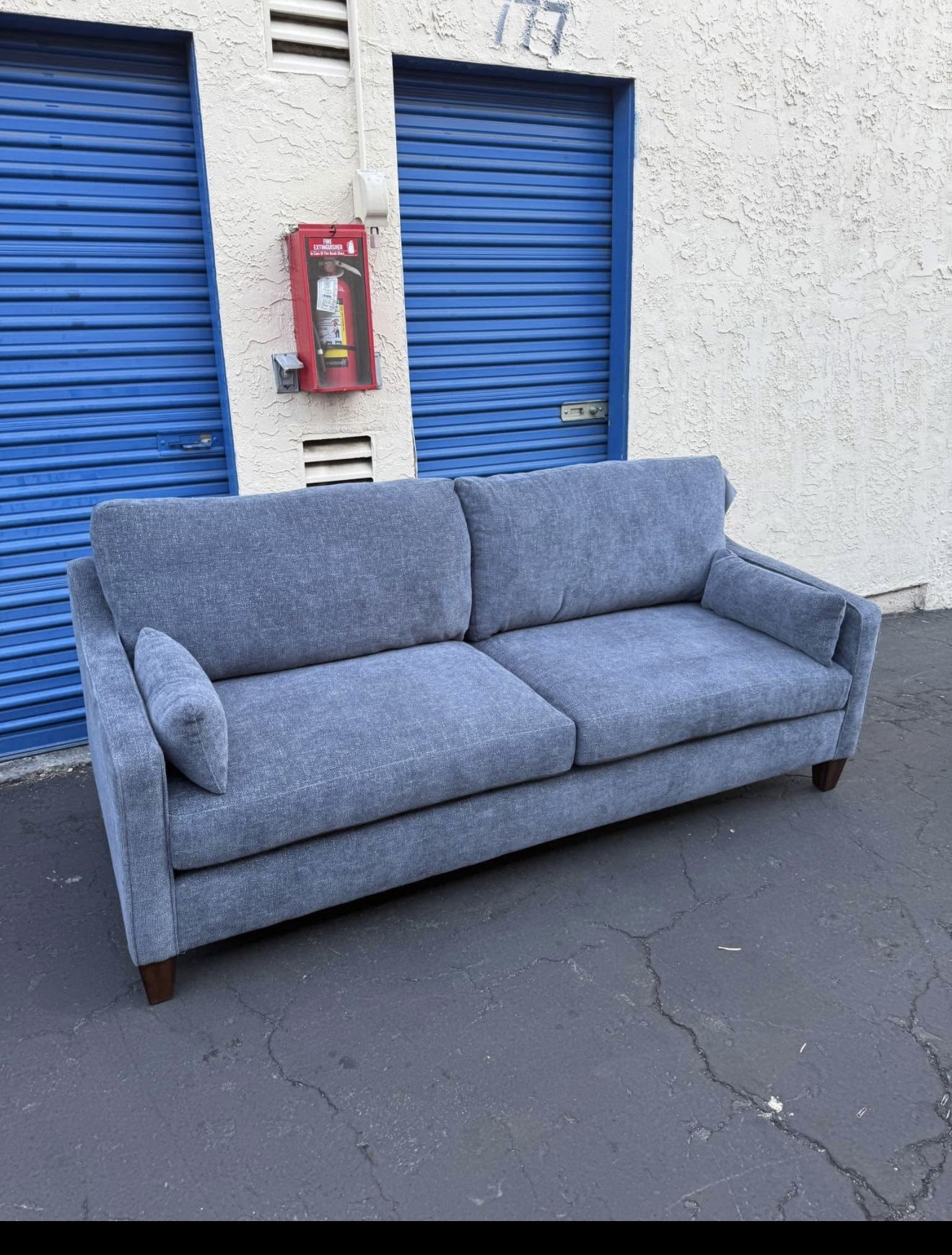 Flexsteel Drew Sofa – Brand New with Tags
