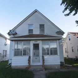 Charming 3-Bedroom Fixer-Upper in East Moline 