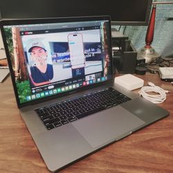 15in MacBook Pro Laptop. Core i7, Radeon Pro, 18