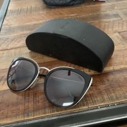 Classic Prada woman’s sunglasses