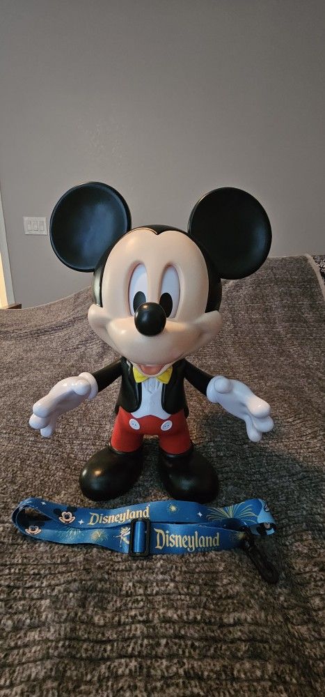 Disney Mickey Mouse Moving & Talking Popcorn Bucket