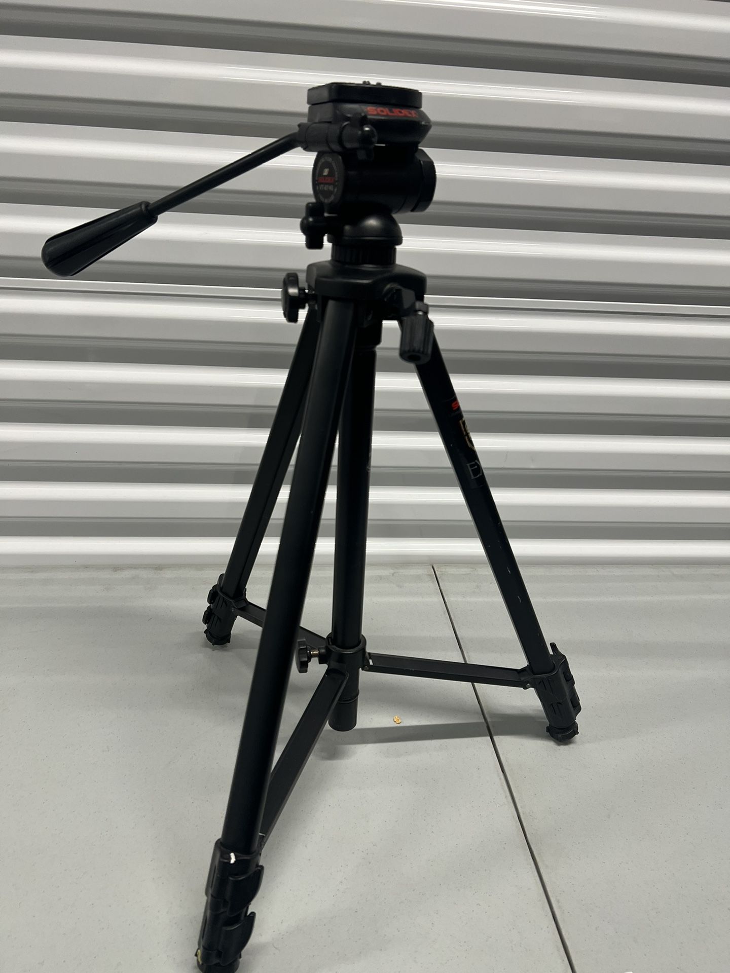 Solidex VT-87 HQ Tripod | Photo Video Camera Tripod | Gray Great Shape. Used in good condition with minor cosmetic blemishes. These blemishes are in t