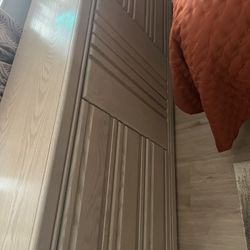 Dresser & Nightstand 