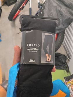 Torrid Premium Everyday Crop Legging Size 3
